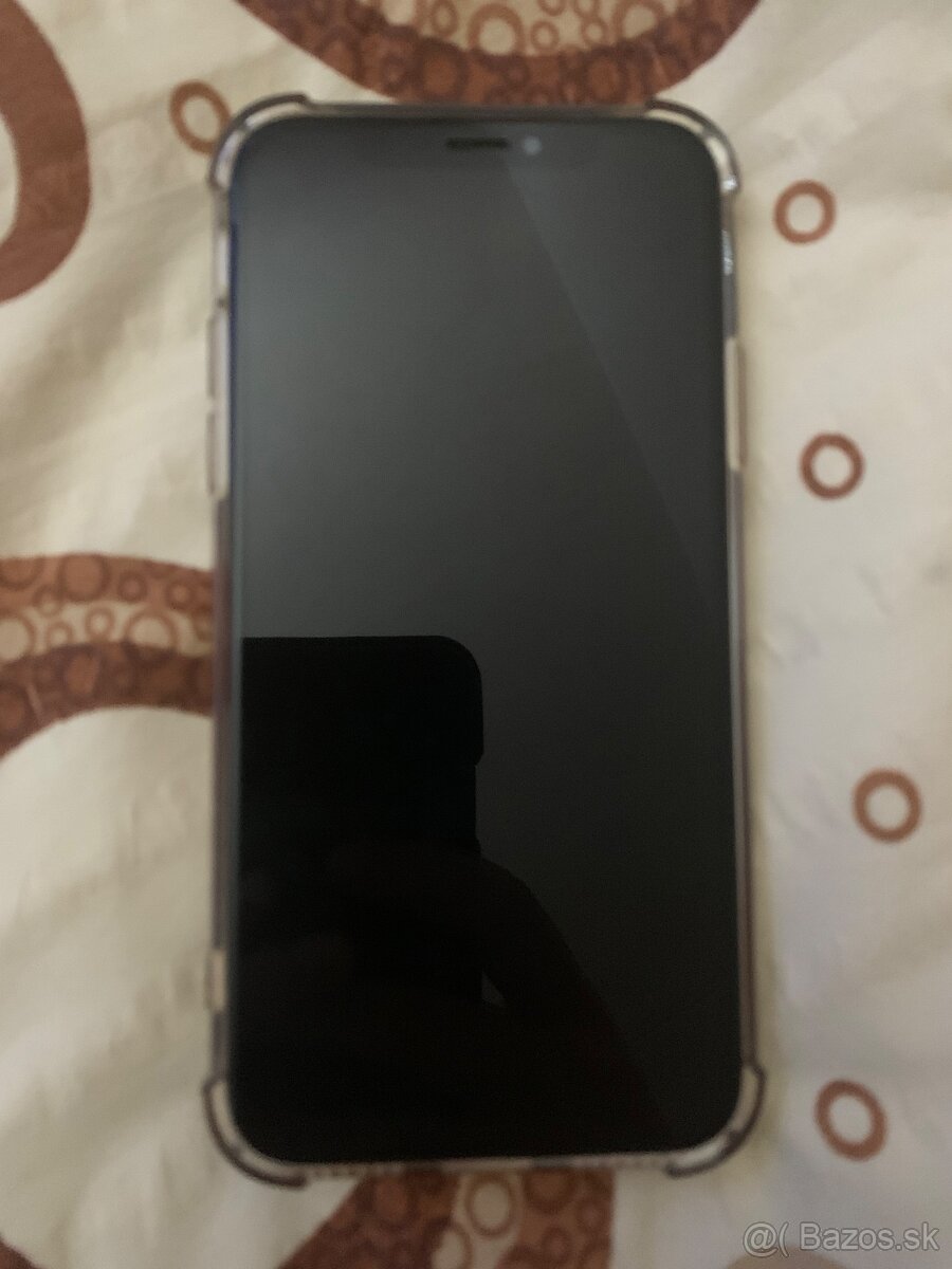 Apple iPhone XS – 256 GB, batéria 100 %, krásny stav – všetk