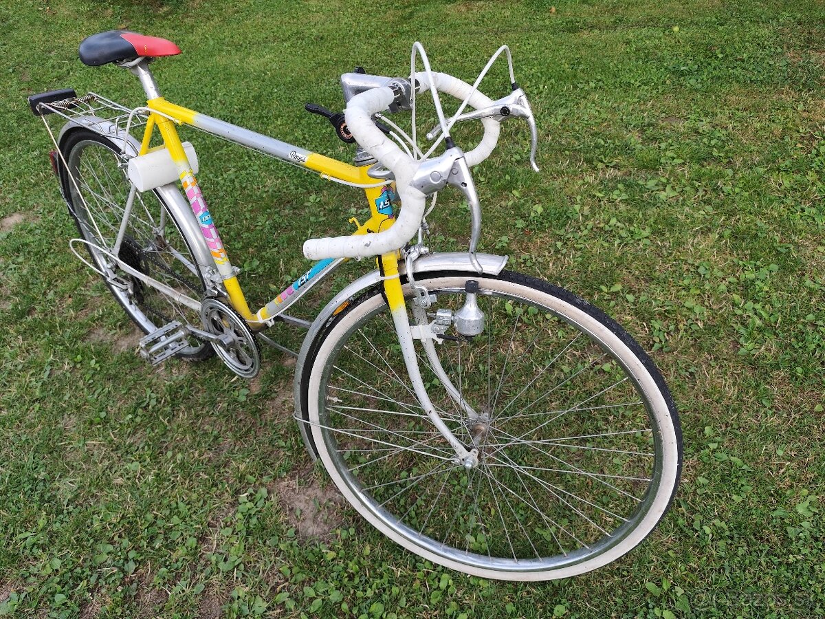 Cestný bicykel royal