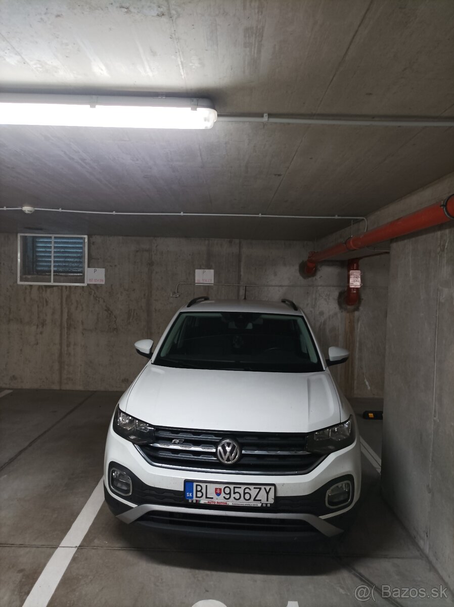 Prenajom Garažového miesta Bratislava-Rača