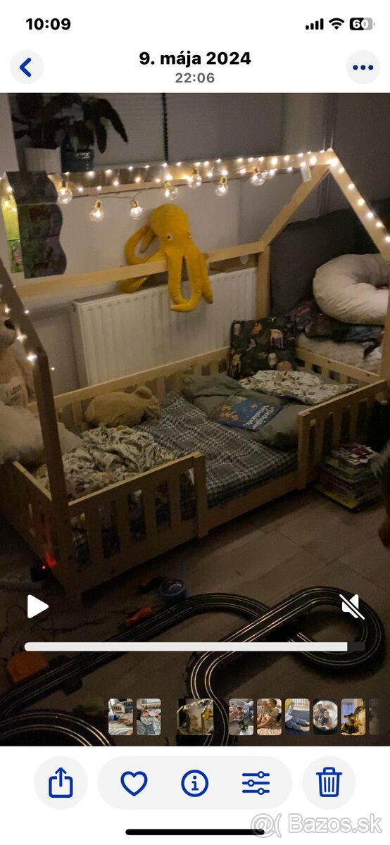 Posteľ v tvare domčeka