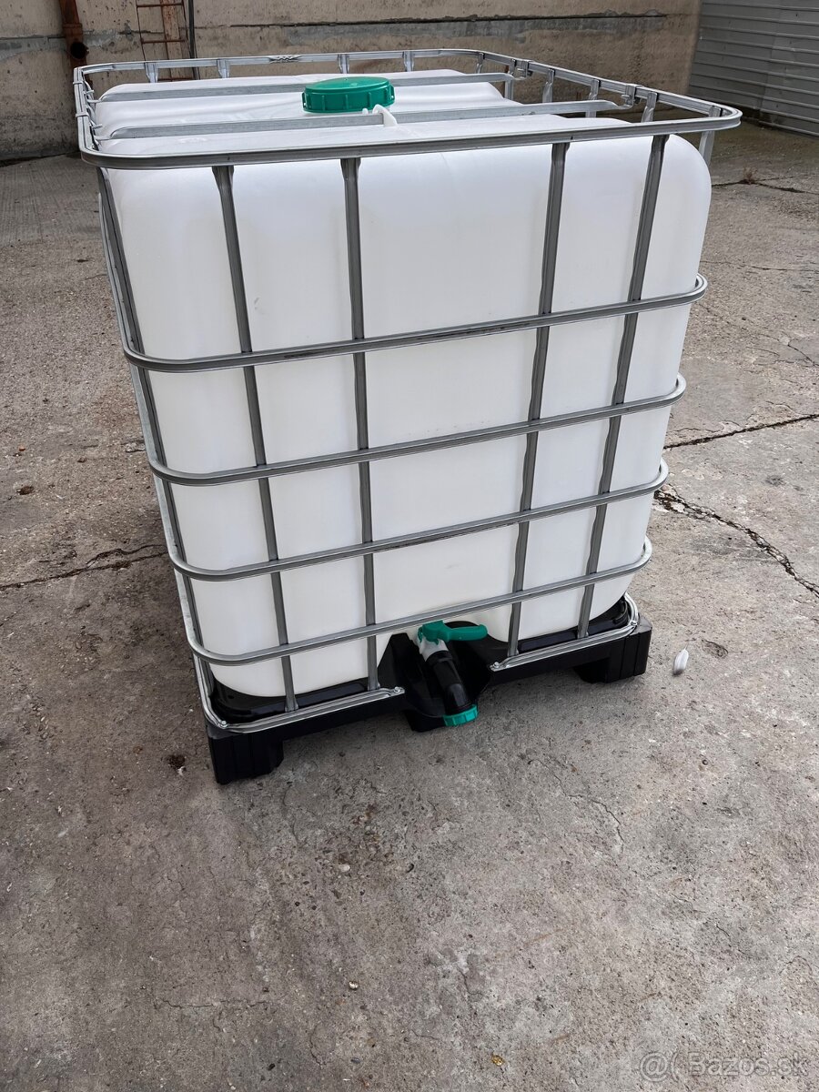 PREDÁM IBC NÁDRŽE 1000L