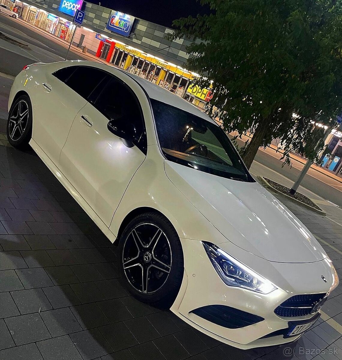 Mercedes-benz CLA