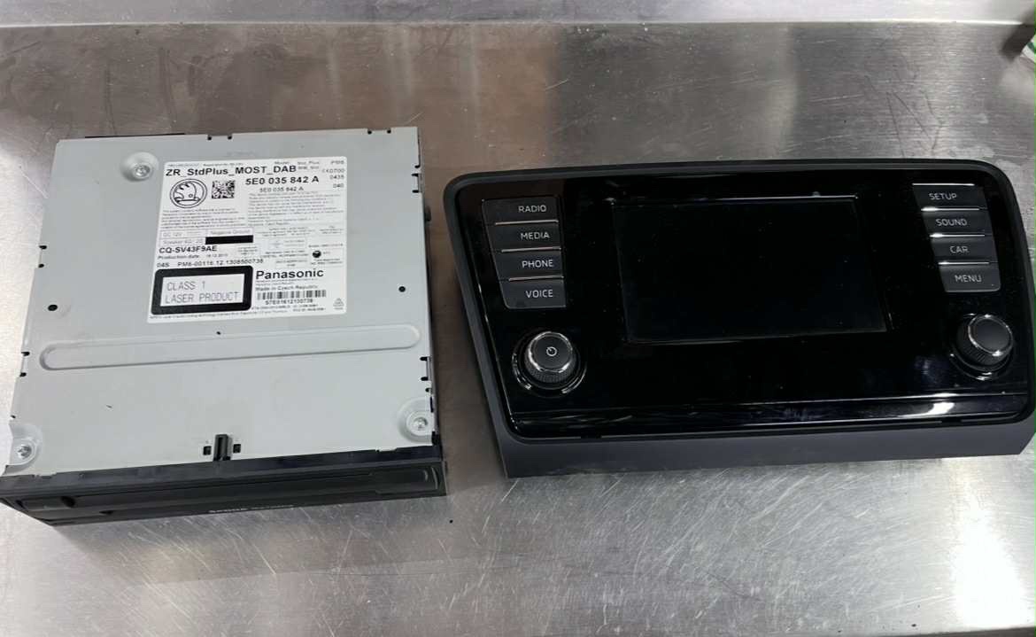 Rádio škoda octavia 3