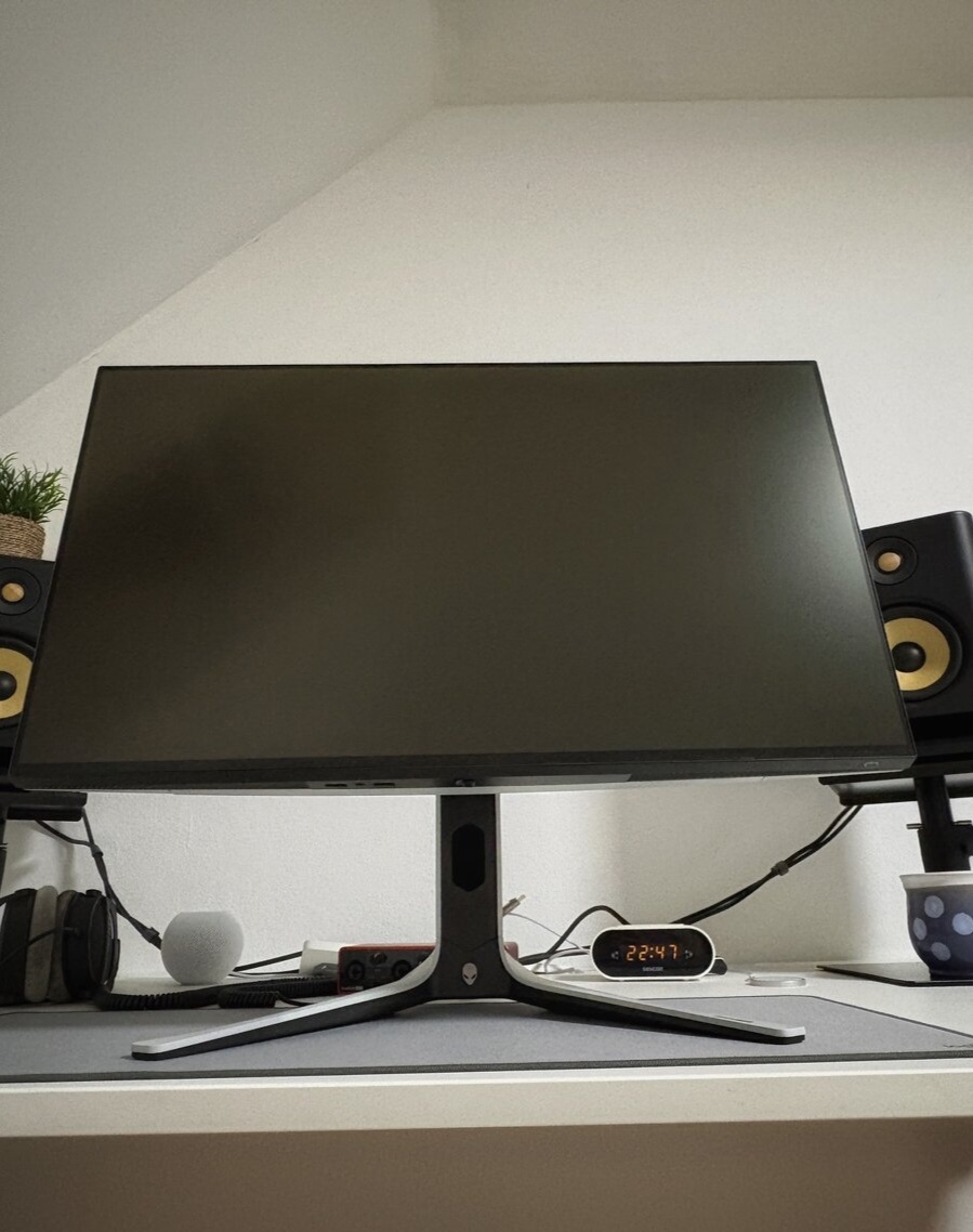 Dell Alienware AW2723DF