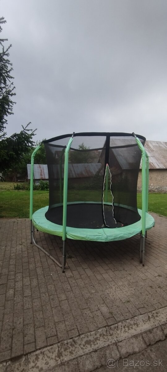 Trampolína