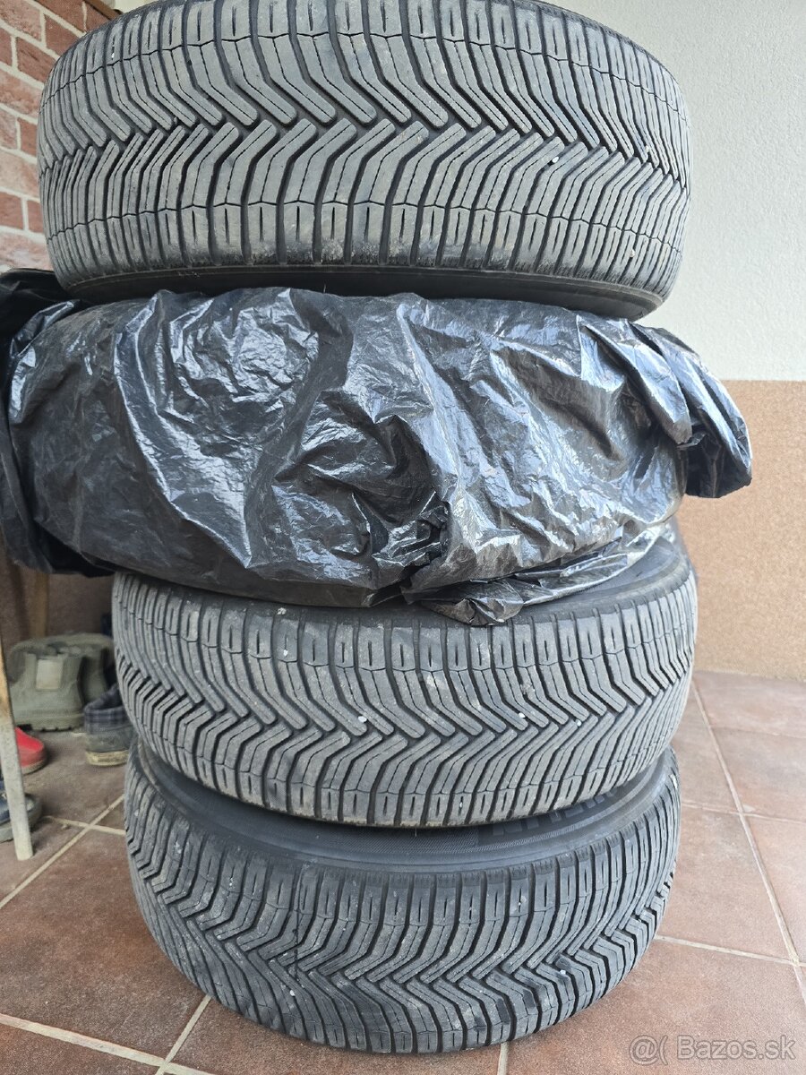 Celoročné gumy Michelin 235/60 r18