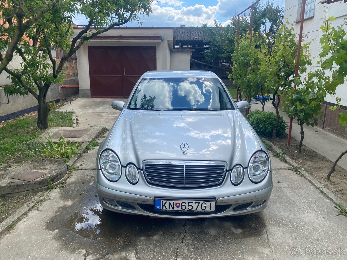 Mercedes E320