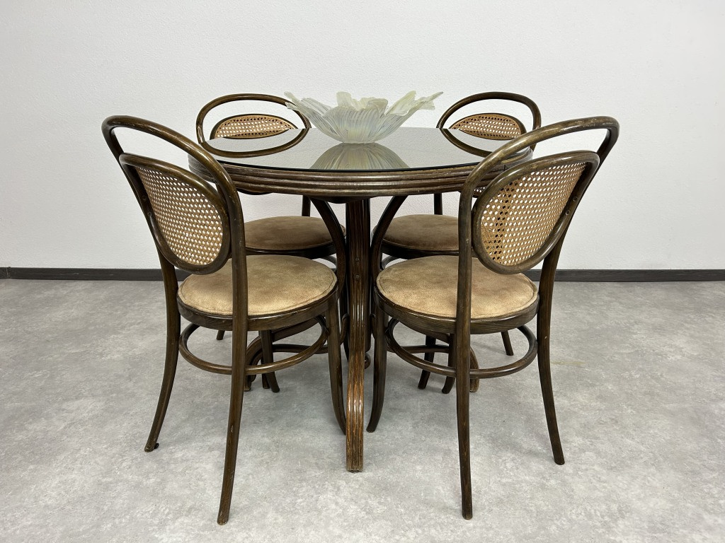 Stoličky Thonet s ratanovým výpletom v opierke