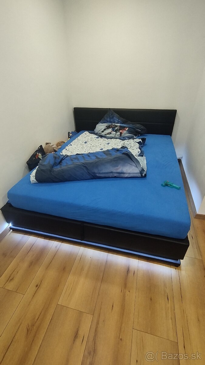 Predám postel