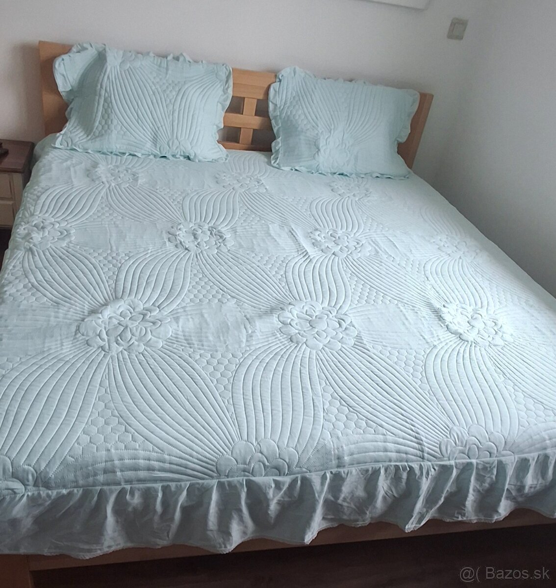 Prehoz na manzelsku postel)