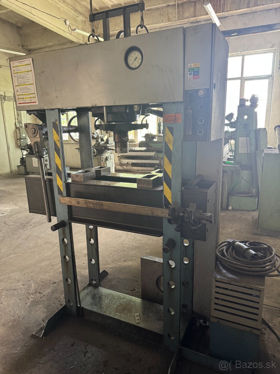 LIS CDM 80 + LRH 2 stav nového lisu