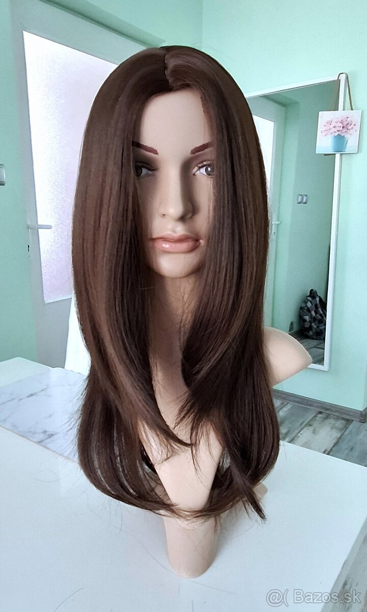Tmavohnedá parochňa