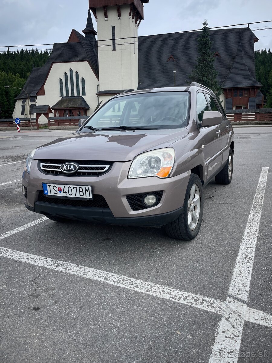 Kia Sportage 2.0 benzín 4x4, 2008, SK auto