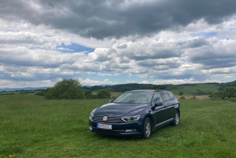 🚗 Volkswagen Passat Variant 2.0 TDI DSG, 110 kW – TOP STAV