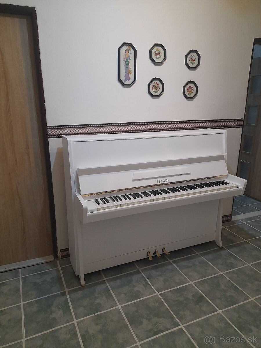 Predám pianíno Petrof