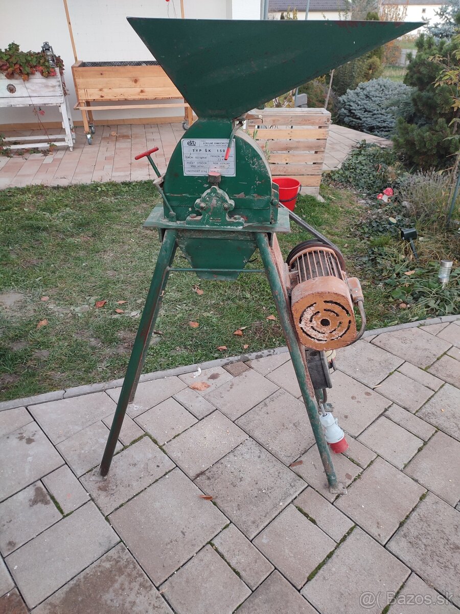 Predám kladivkový šrotovnik šk 150.