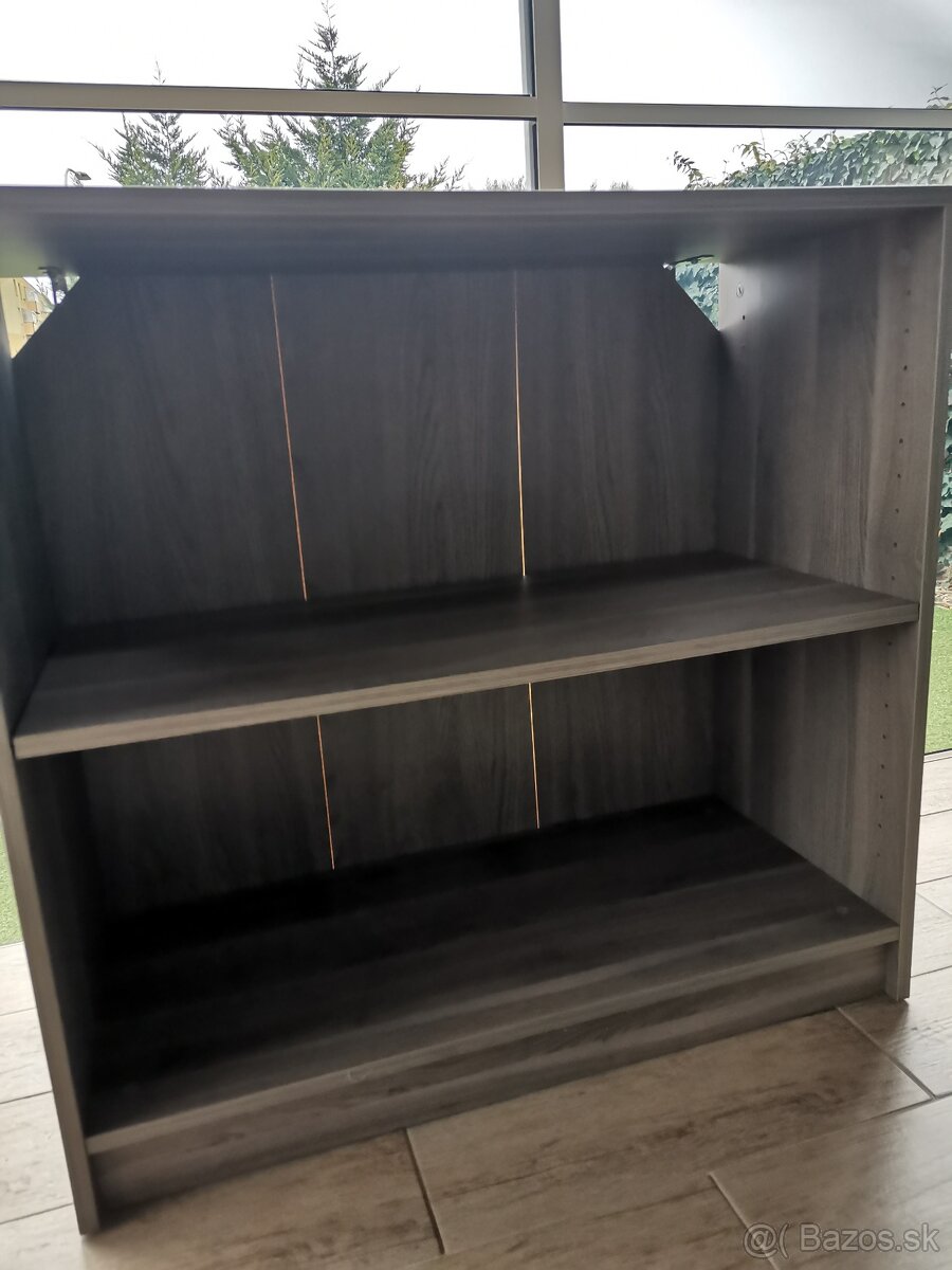 Komoda, policova komoda, úložný regál