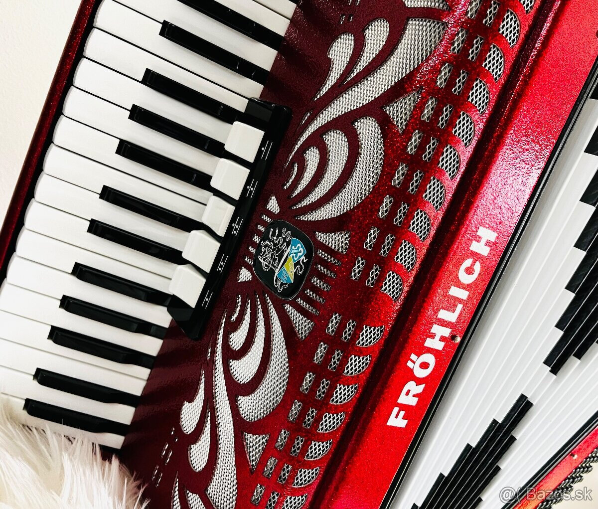 Predám akordeón Weltmeister-Fröhlich Handel 72 basový - kval