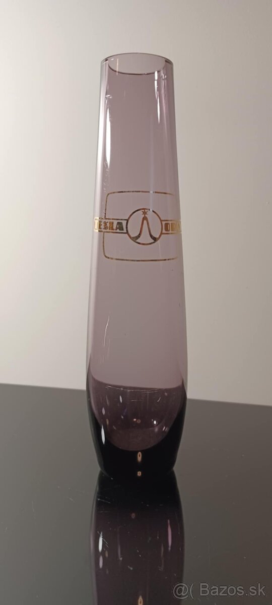 Retro zberateľská vázička Tesla