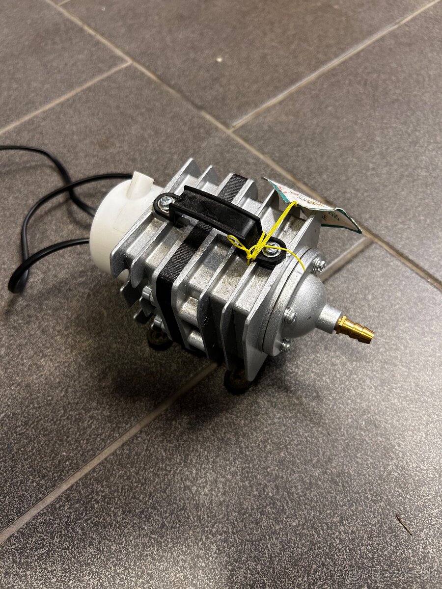 Vzduchová pumpa na gravírovanie co2