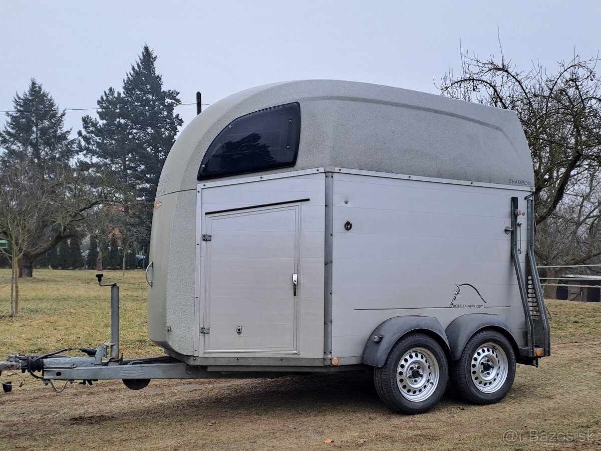 Prodám celohliníkový přívěs - přepravník na 2 koně Böckmann