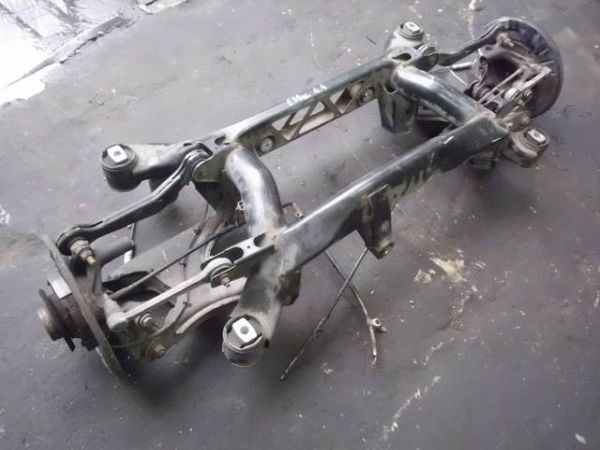 rozpredaj 730i e38 zadna naprava na ND