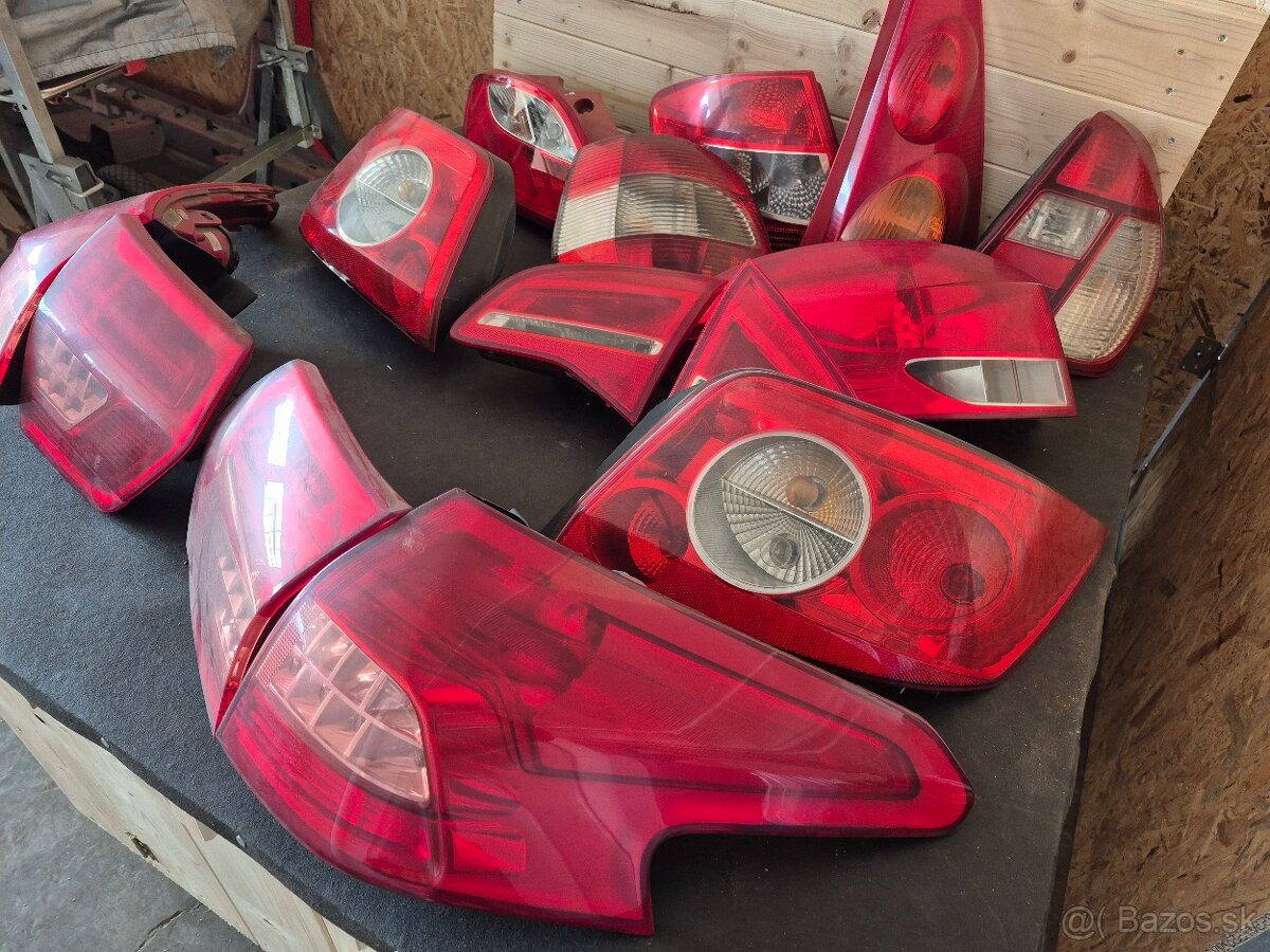 Zadne svetlo / svetla