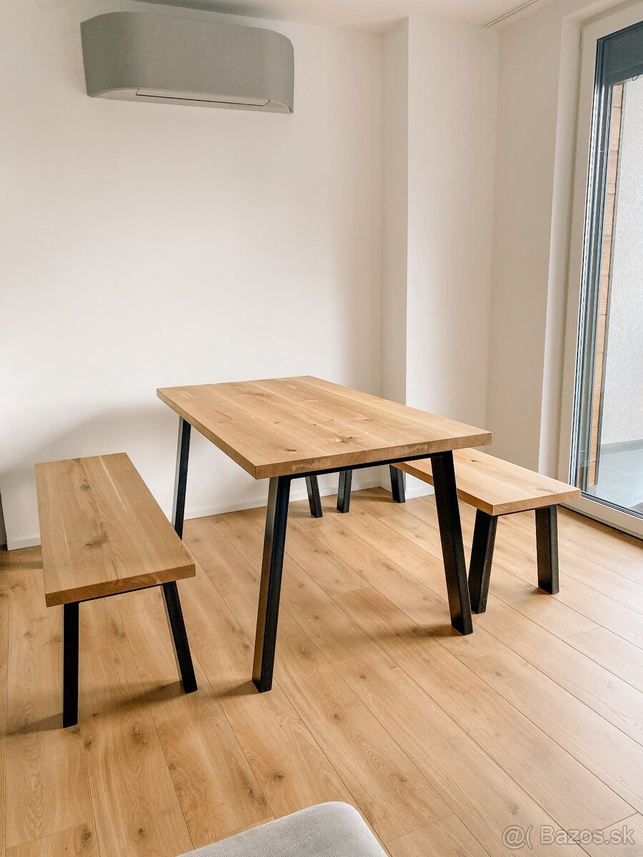 Jedálensky stôl + lavice - dubové masívne drevo