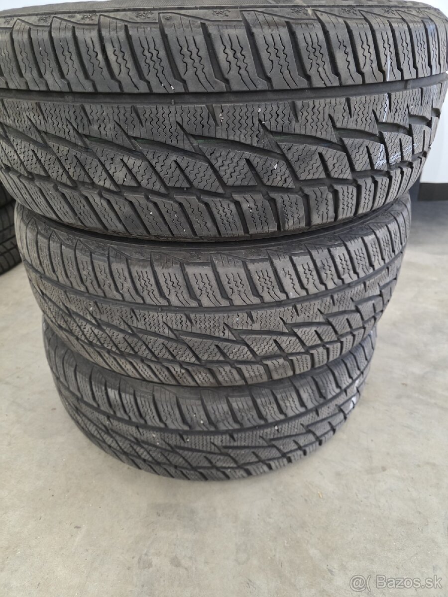 215, 60 R16