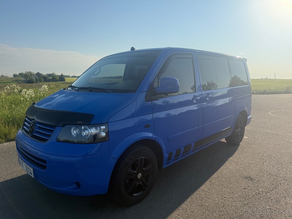 Volkswagen Multivan 2,5 TDi 128 kW plná výbava