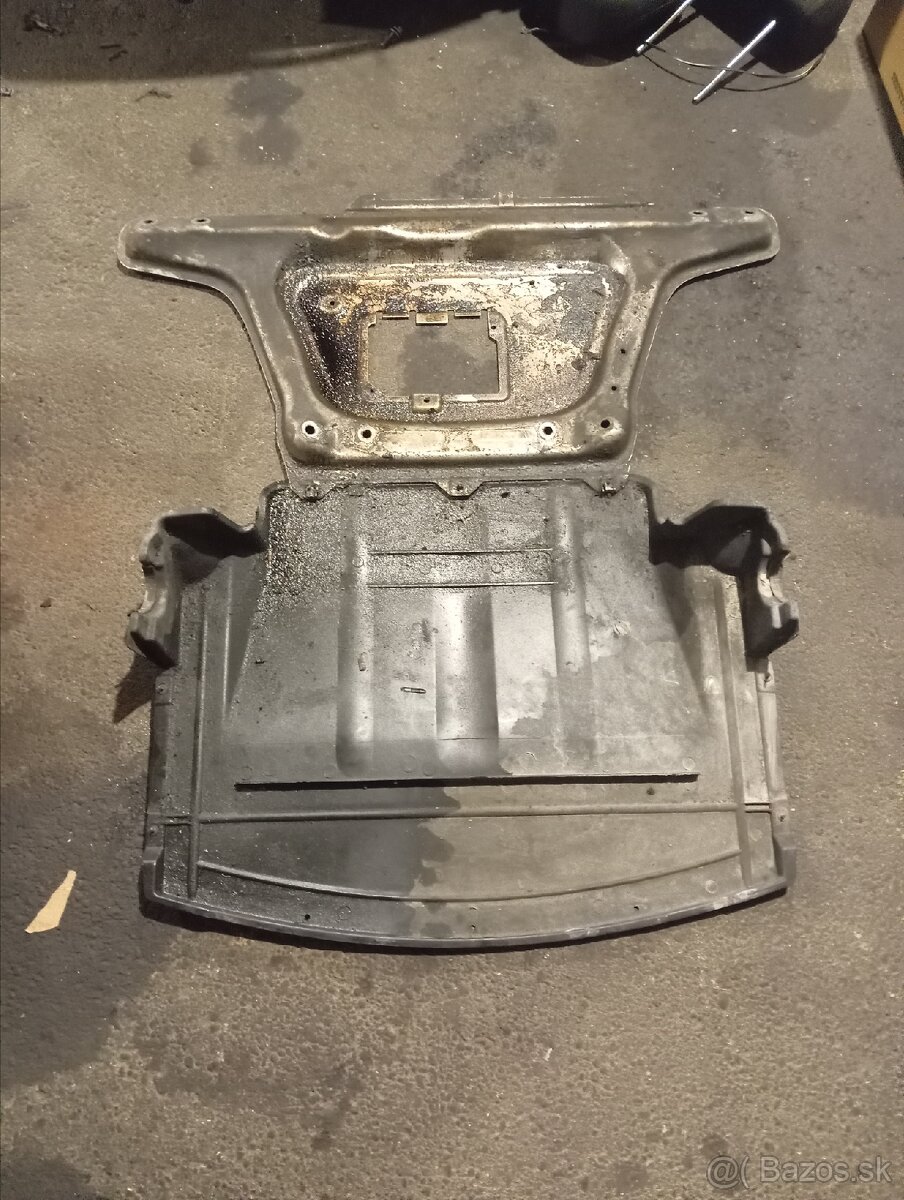 Kryt motora BMW e46