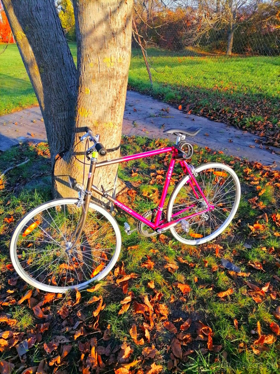 Predam cestny bicykel