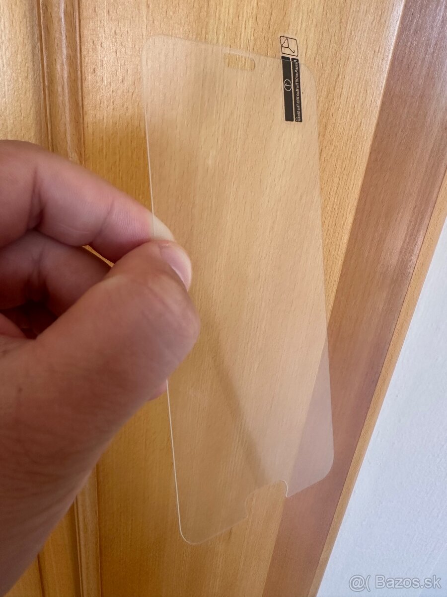 Predám ochranné sklo na HUAWEI P20 Pro