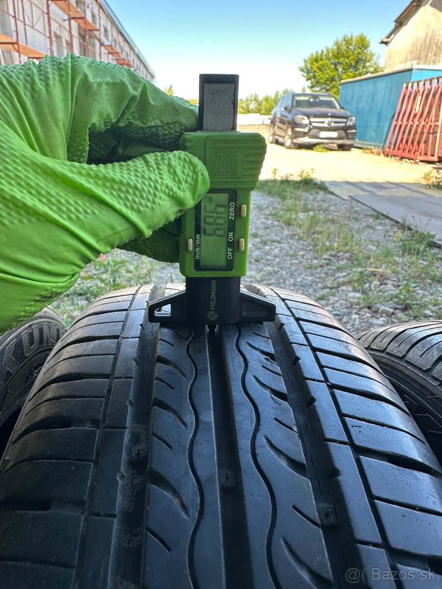 Dobrý deň, predám pneumatiky Značka: KUMHO Rozmer: 165/60 R1