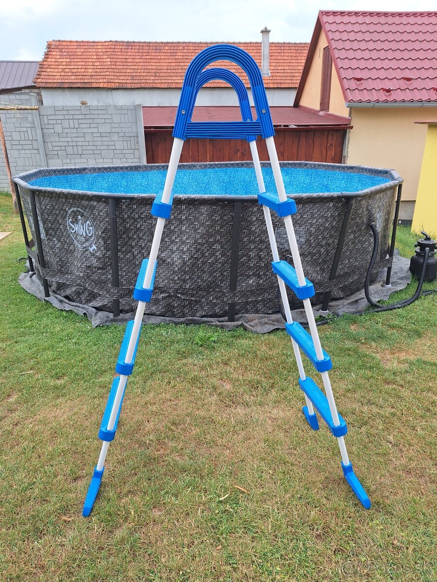 Predám schodíky do bazéna.