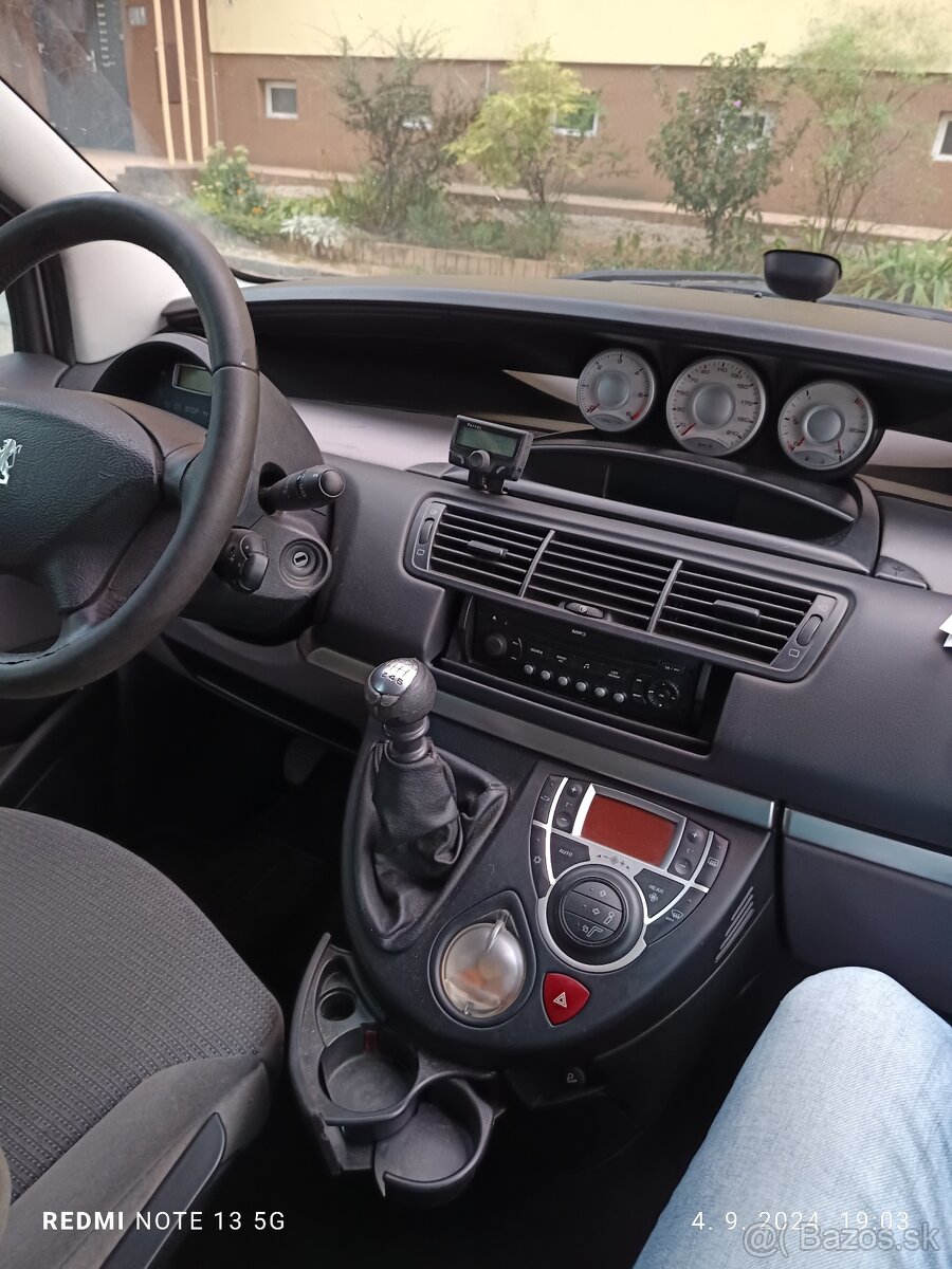 Predám Peugot 807 2.0 HDI 100Kw R.v. 2006 nepojazdný