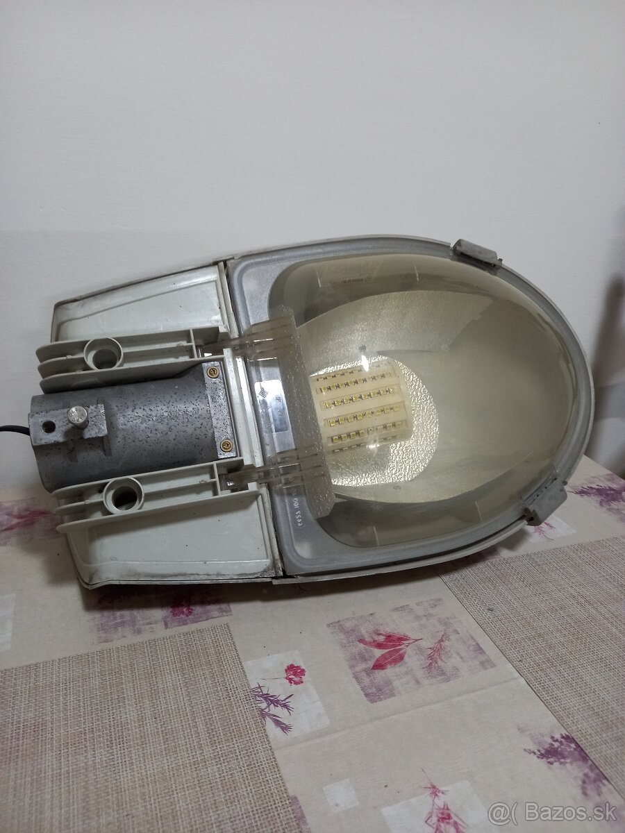 Poulicne lampy