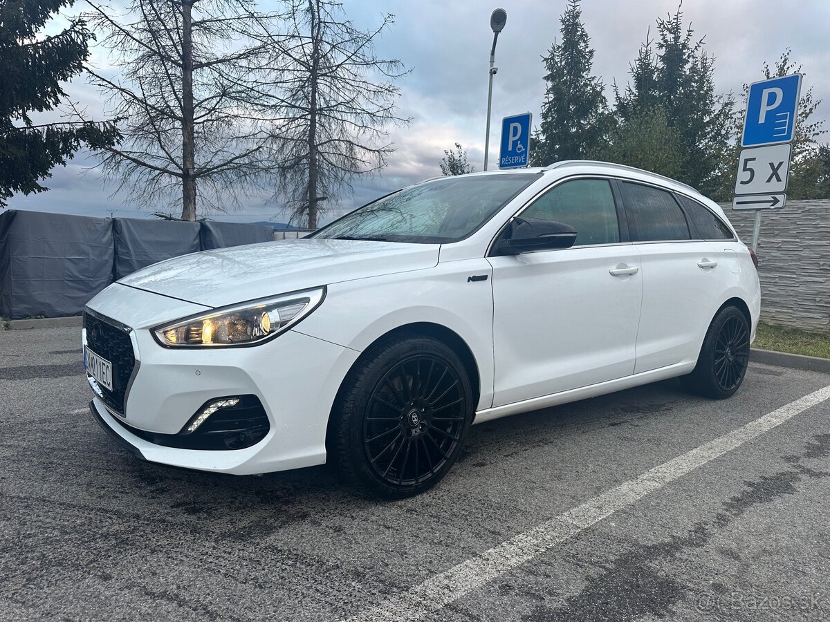 Hyundai i30 CW AUTOMAT 1.6 CRDi 85kw Family SR vozidlo