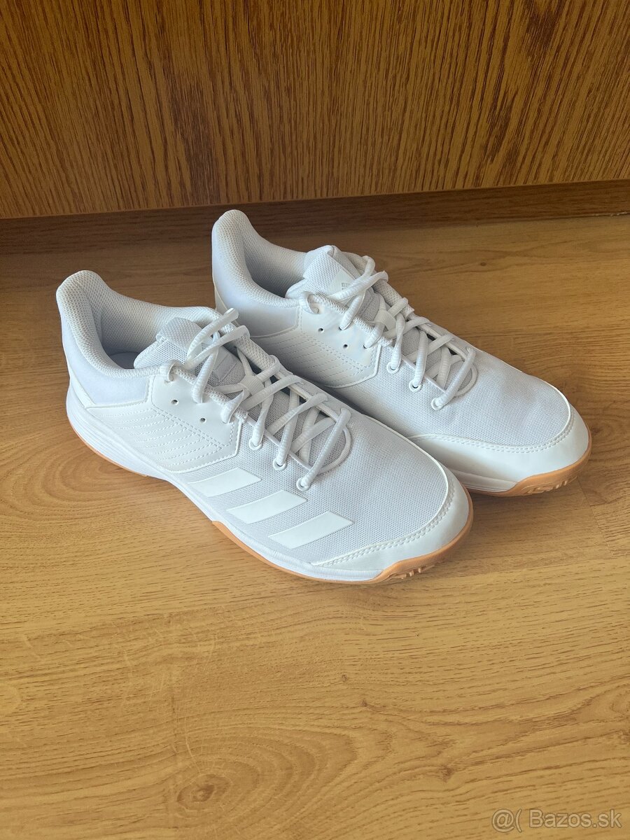 Biele tenisky adidas