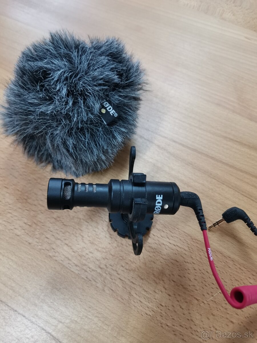 RODE mikrofon na fotoaparat