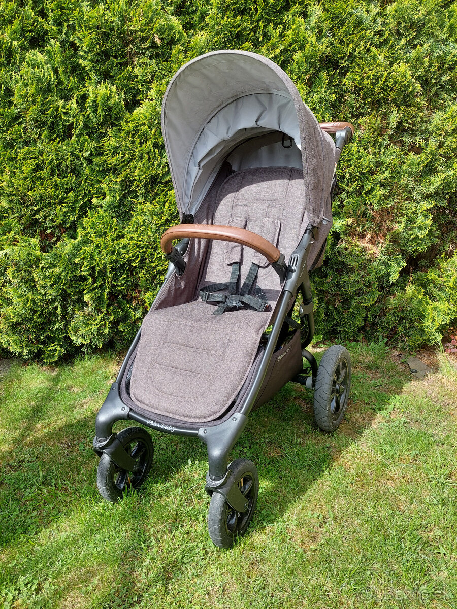 VALCO BABY Kočík športový Sport Trend 4 Black Charcoal