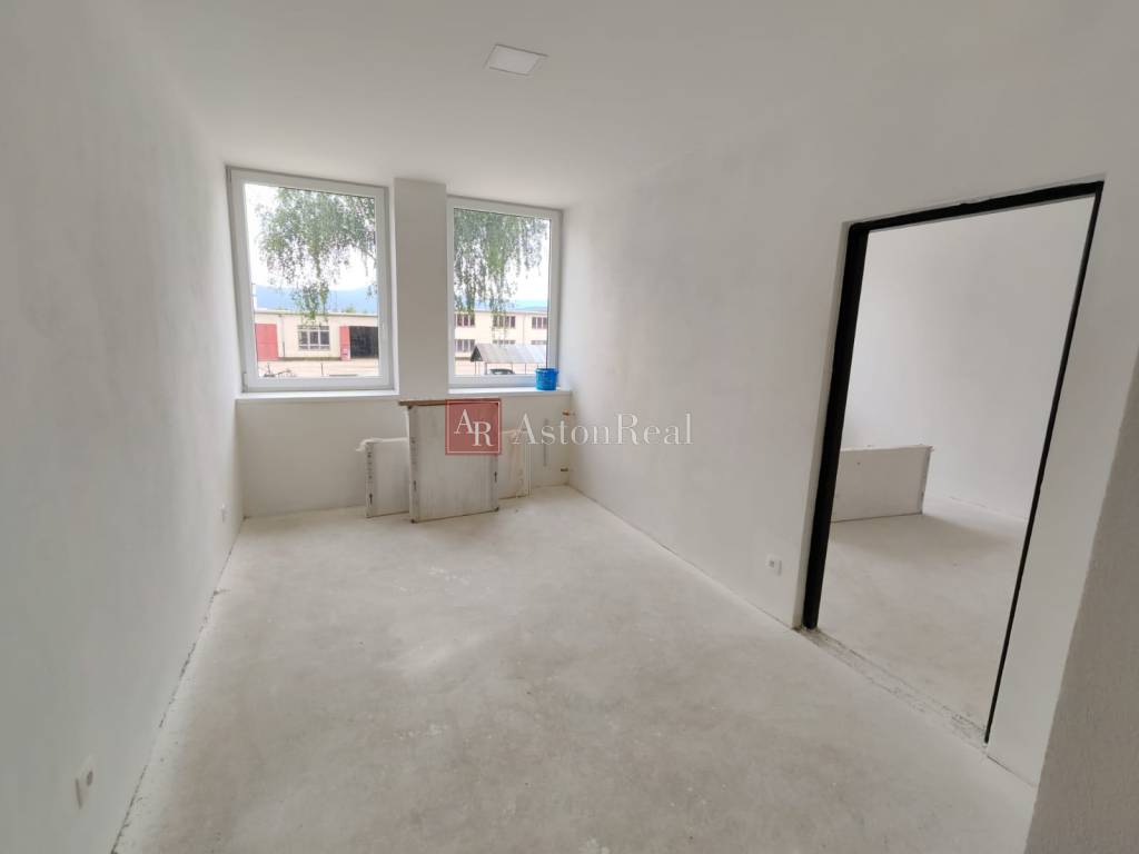 Byt 3+kk, 58,74m2, vyvýšené prízemie, parkovacie miesto, Cho