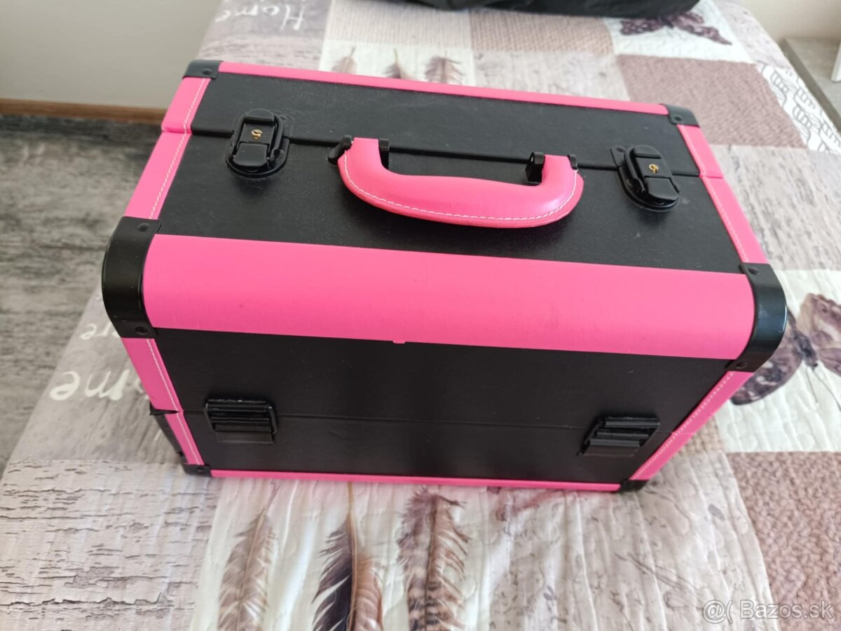 Kufrík na gélové nechty