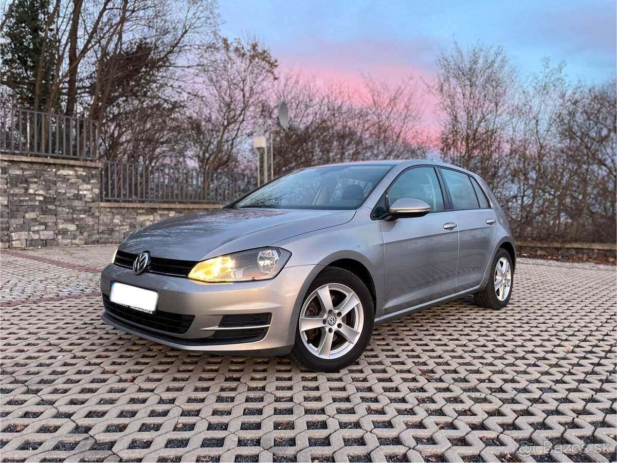 Volkswagen Golf 1.2TSI Bluemotion