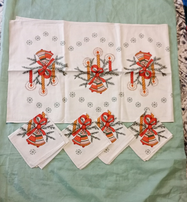 retro vianočné prestieranie