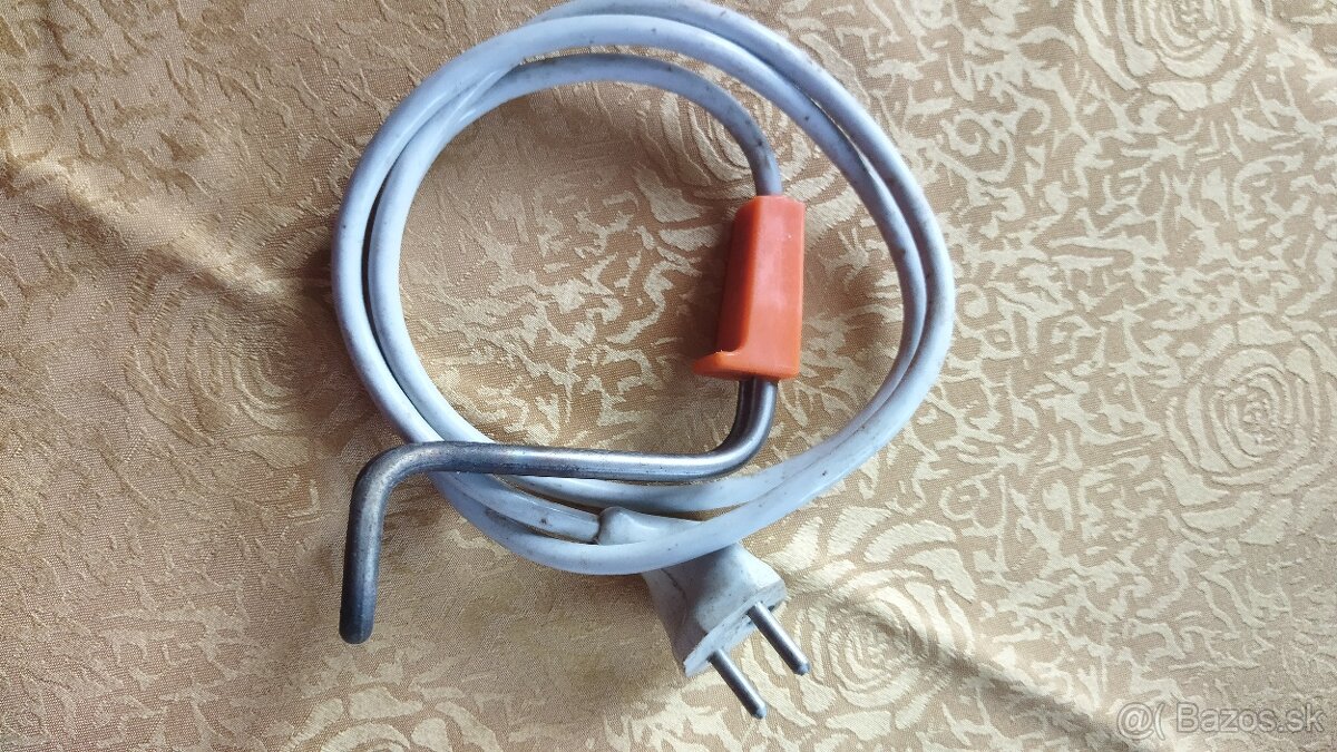 Ponorný ohrievač vody