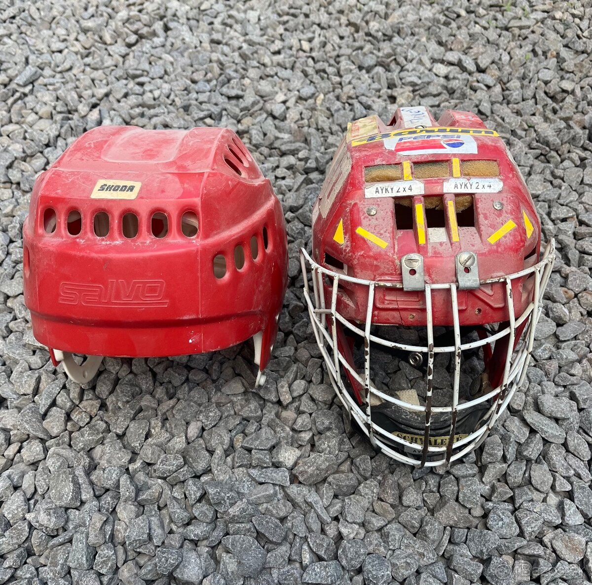 Retro hokejové prilby