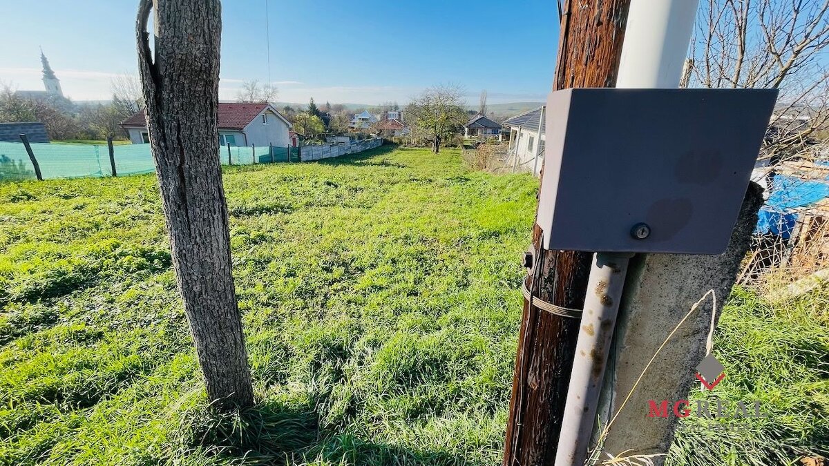 Na predaj stavebný pozemok v obci Skačany 1382 m2