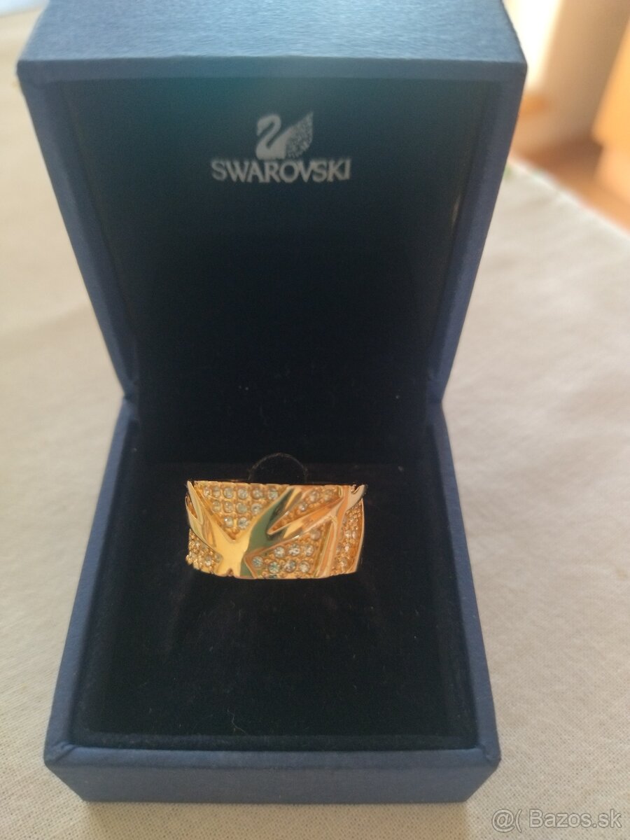 Swarovski prsteň