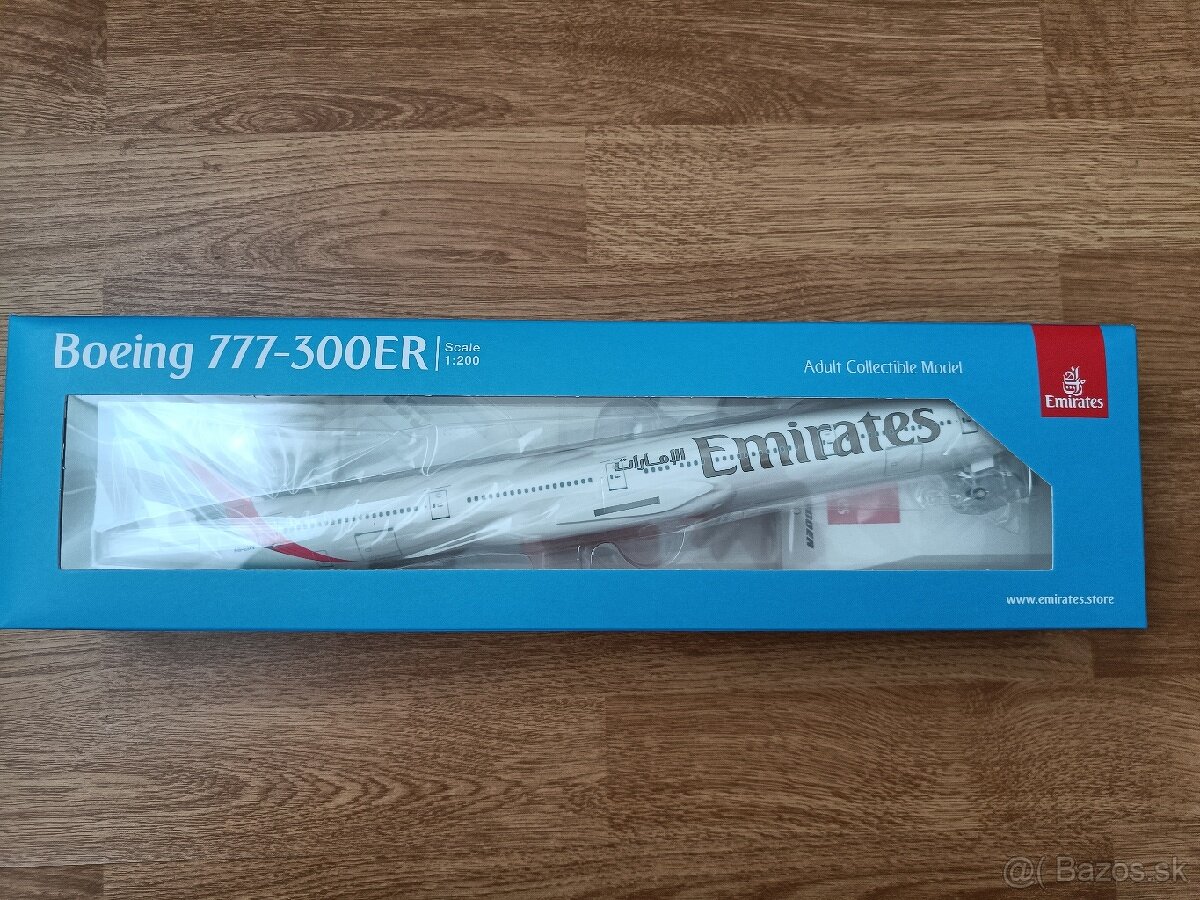 Model Boeing 777-300er Emirates new livery